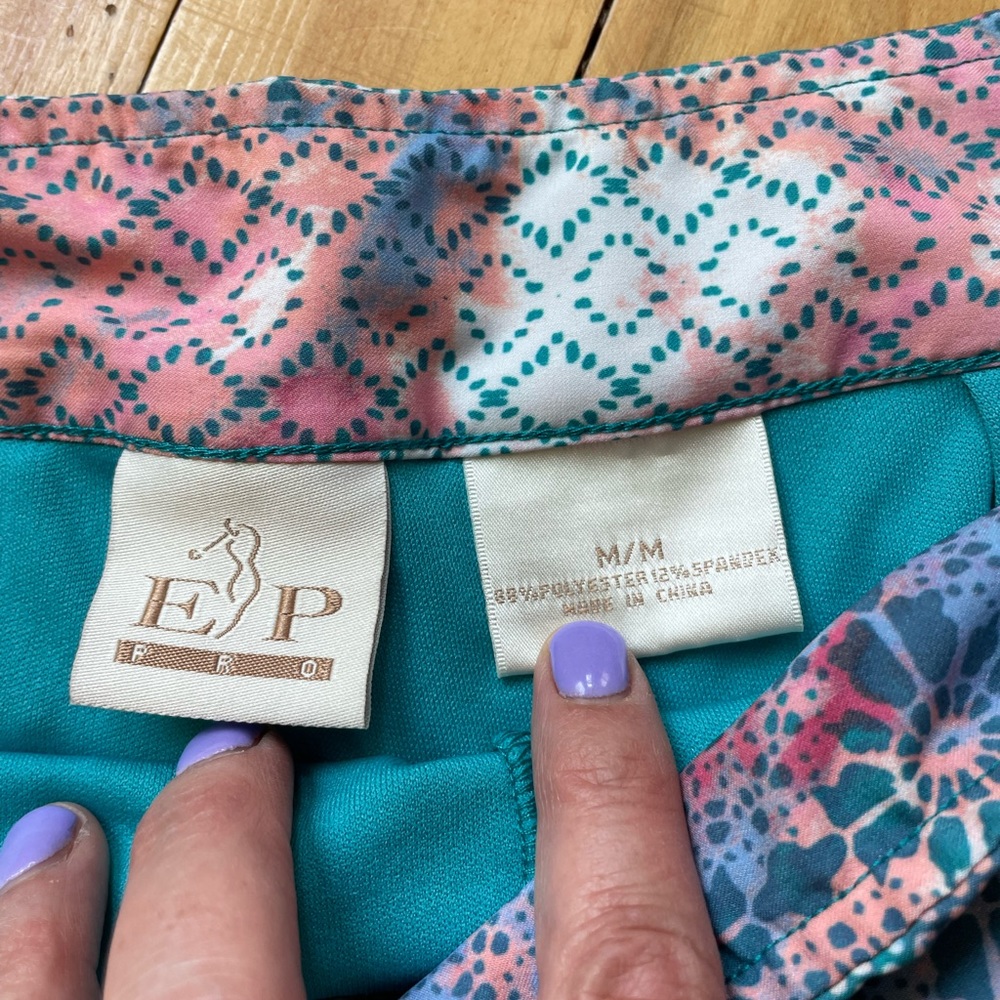 EP Pro pink and teal lace golf skort. Size medium - Picture 5 of 5